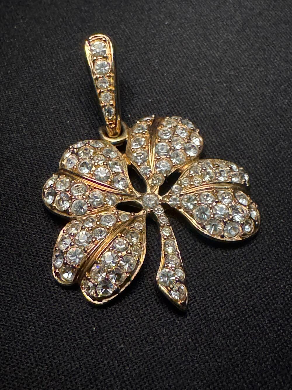 Vintage Kenneth J Lang 4 Leaf Clover Rhinestone Pendant